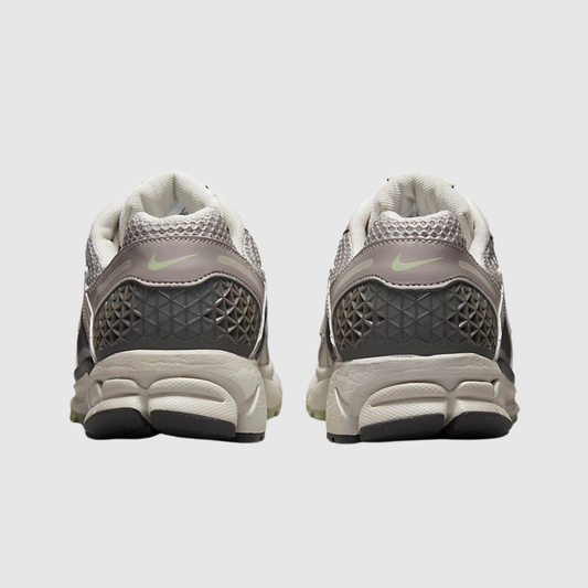 Nike Zoom Vomero 5 Cobblestone Flat Pewter